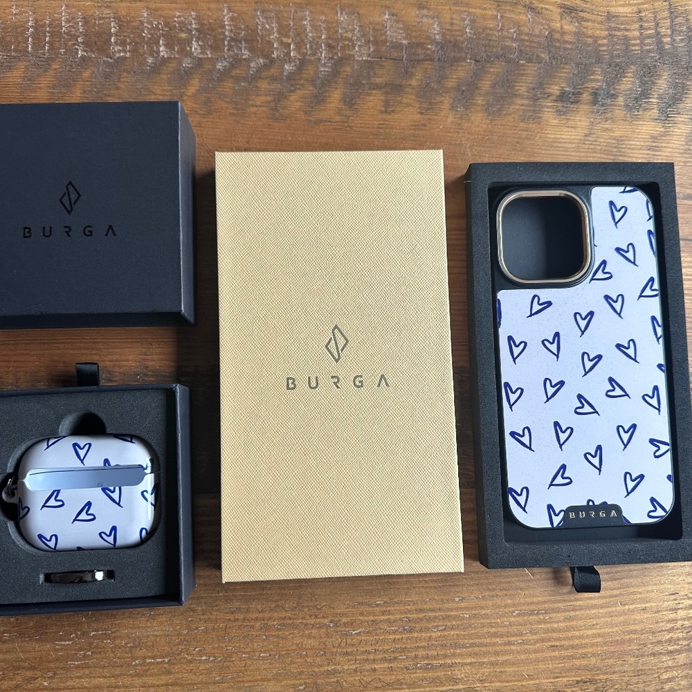 Love Me Right Burga Case + Air Pods